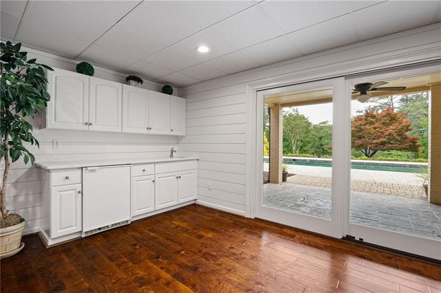 972 Acworth Due West Road NW, Kennesaw, GA 30152