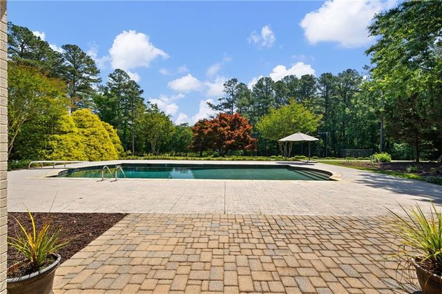 972 Acworth Due West Road NW, Kennesaw, GA 30152