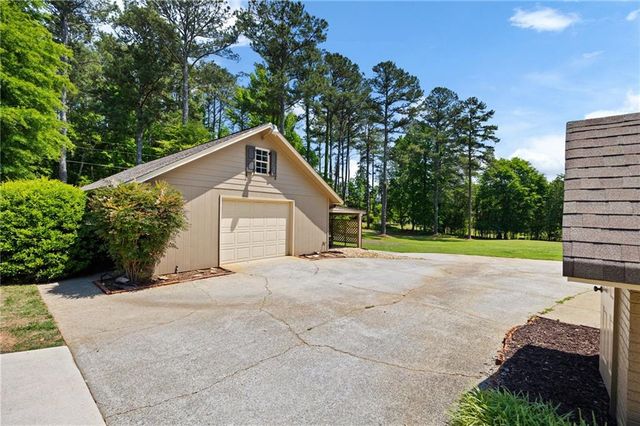 972 Acworth Due West Road NW, Kennesaw, GA 30152