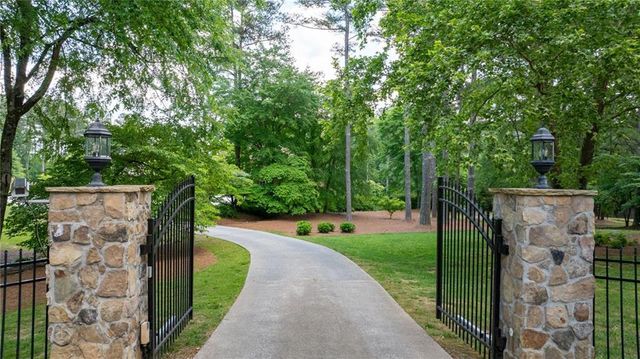 972 Acworth Due West Road NW, Kennesaw, GA 30152