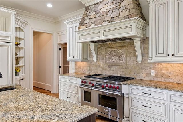 972 Acworth Due West Road NW, Kennesaw, GA 30152