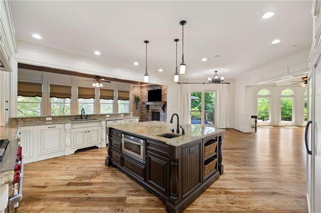 972 Acworth Due West Road NW, Kennesaw, GA 30152