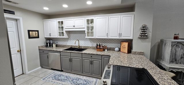 146 River Point Road 51, Hollister, MO 65672