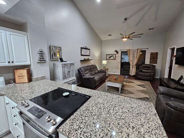 146 River Point Road 51, Hollister, MO 65672