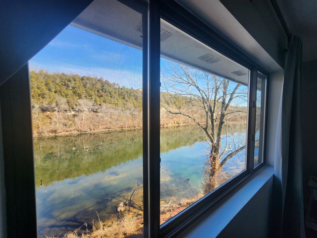 146 River Point Road 51, Hollister, MO 65672