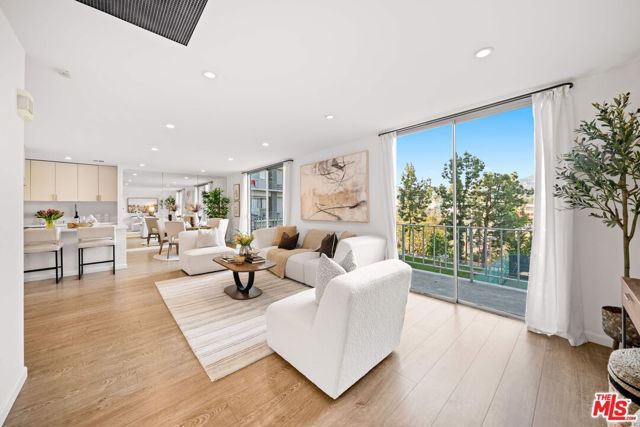 100 S Doheny Drive 514, Los Angeles, CA 90048