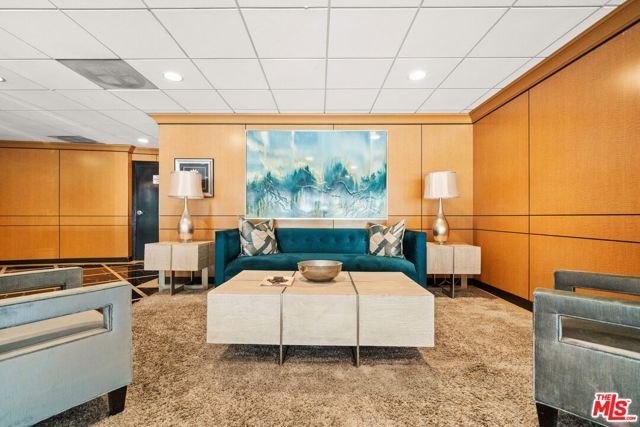 100 S Doheny Drive 514, Los Angeles, CA 90048