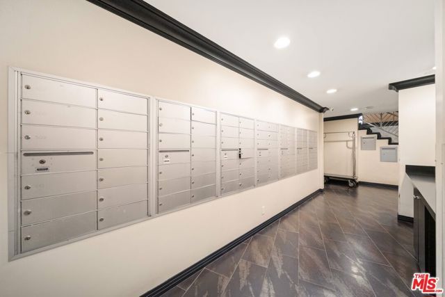 100 S Doheny Drive 514, Los Angeles, CA 90048