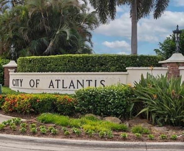 415 Pine Tree Court Unit 17, Atlantis, FL 33462