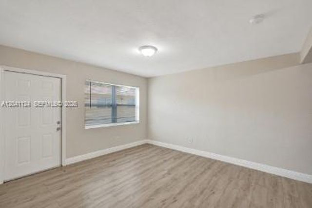 429 NW 9th Ave 3, Fort Lauderdale, FL 33311