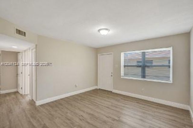 429 NW 9th Ave 3, Fort Lauderdale, FL 33311