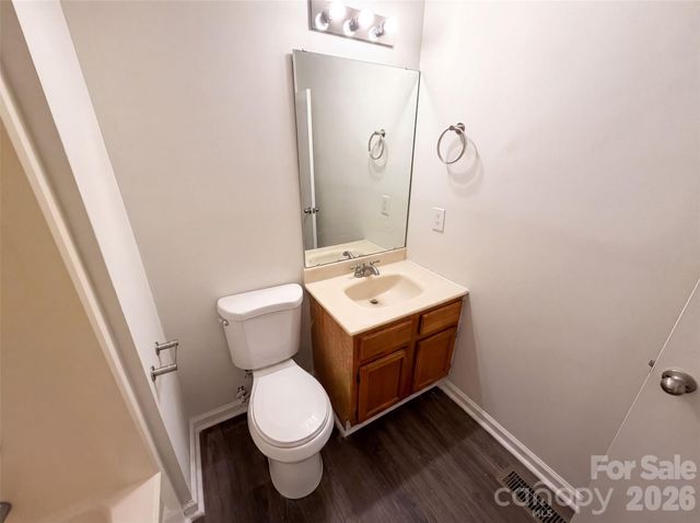 6409 Tivoli Court, Charlotte, NC 28211