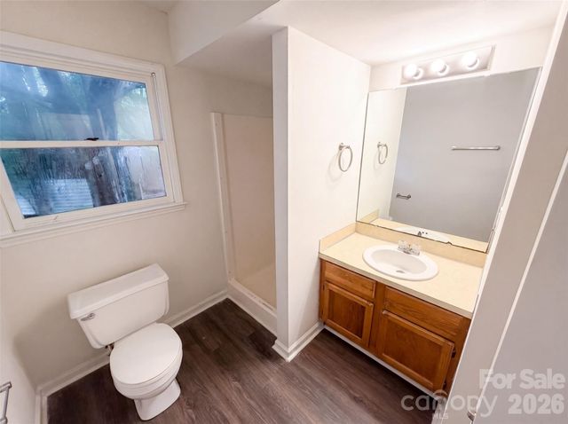 6409 Tivoli Court, Charlotte, NC 28211