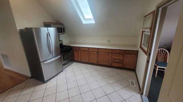 2977 N Lawndale Avenue 3, Chicago, IL 60618