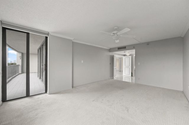 2480 Presidential Way 704, West Palm Beach, FL 33401