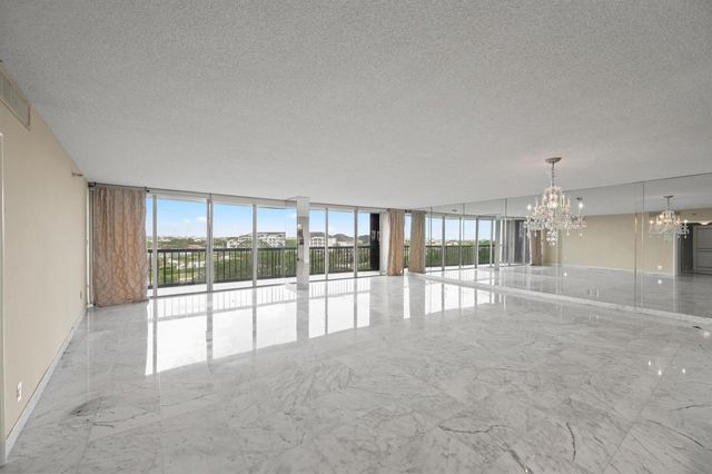 2480 Presidential Way 704, West Palm Beach, FL 33401