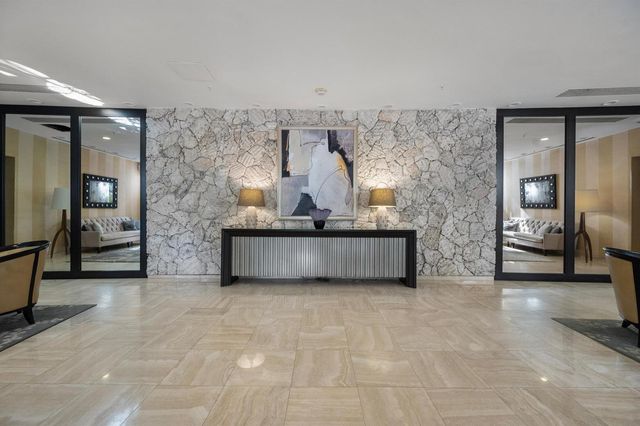 2480 Presidential Way 704, West Palm Beach, FL 33401