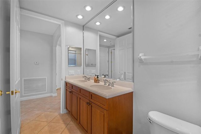 8749 THE ESPLANADE 24, Orlando, FL 32836