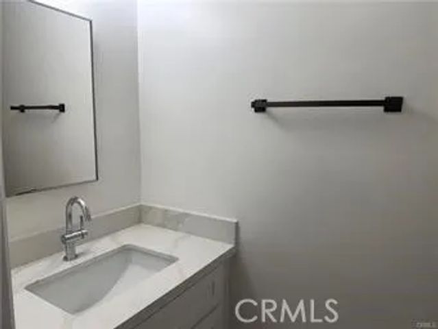 600 E Acacia Avenue 6, Glendale, CA 91205