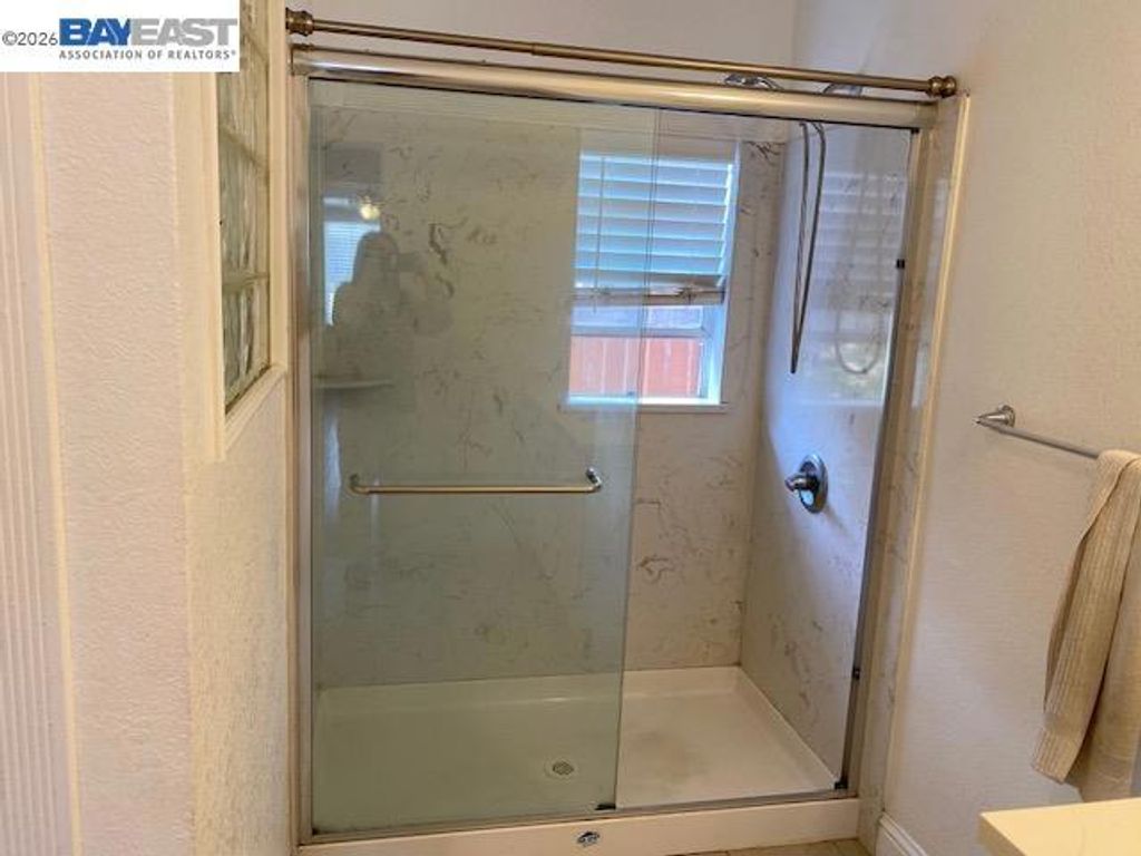 Image 16 of property listing at 690 Dowling Blvd, San Leandro, CA 94577