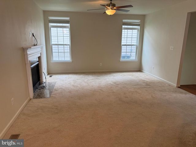 12489 PFITZNER CT, Woodbridge, VA 22192