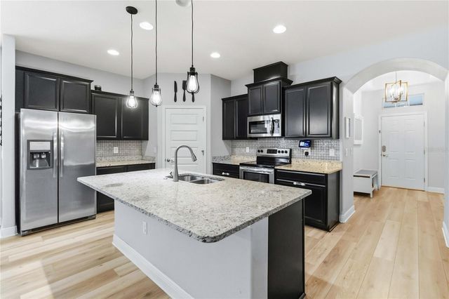 15518 FOUNTAIN COVE COURT, Winter Garden, FL 34787