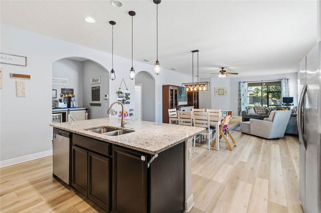 15518 FOUNTAIN COVE COURT, Winter Garden, FL 34787