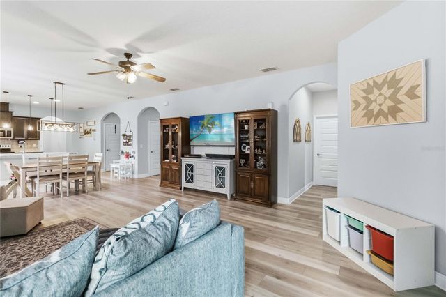 15518 FOUNTAIN COVE COURT, Winter Garden, FL 34787
