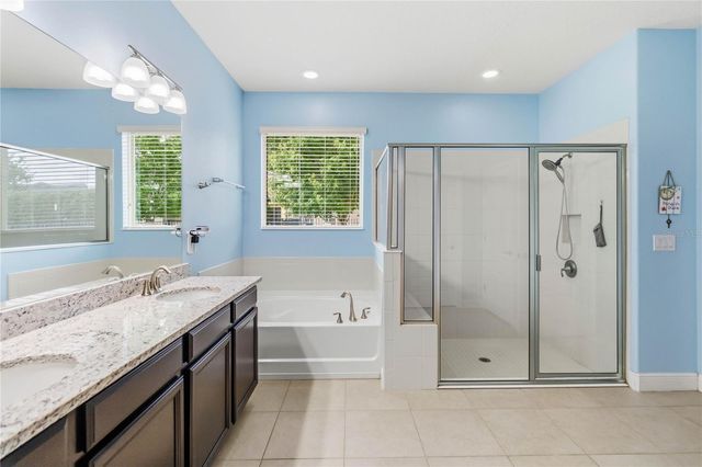 15518 FOUNTAIN COVE COURT, Winter Garden, FL 34787