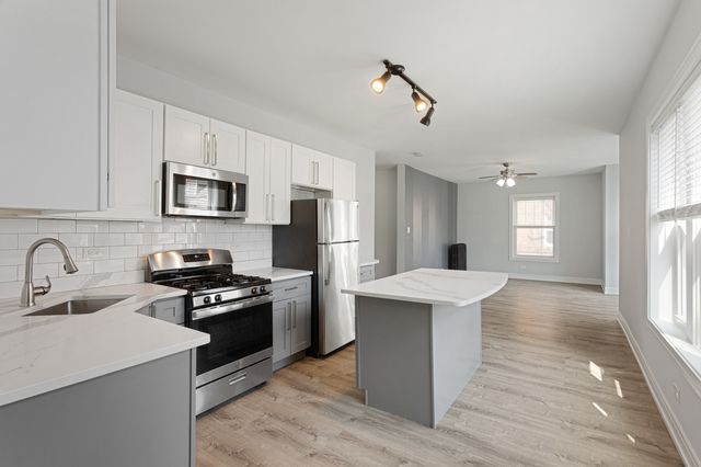 6942 N Wolcott Avenue 1, Chicago, IL 60626