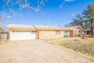 208 N Van Buren Avenue, Lorenzo, TX 79343