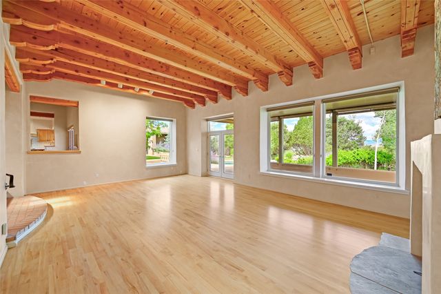 20 Goodnight Trail W, Santa Fe, NM 87506