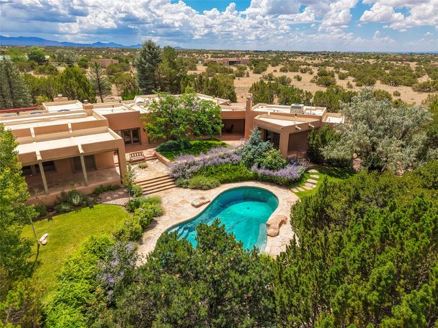 20 Goodnight Trail W, Santa Fe, NM 87506