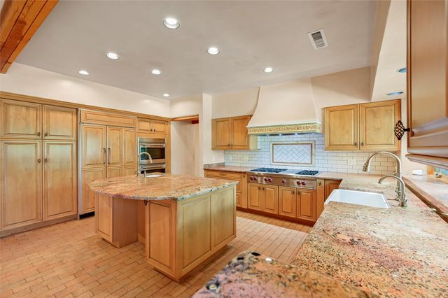 20 Goodnight Trail W, Santa Fe, NM 87506