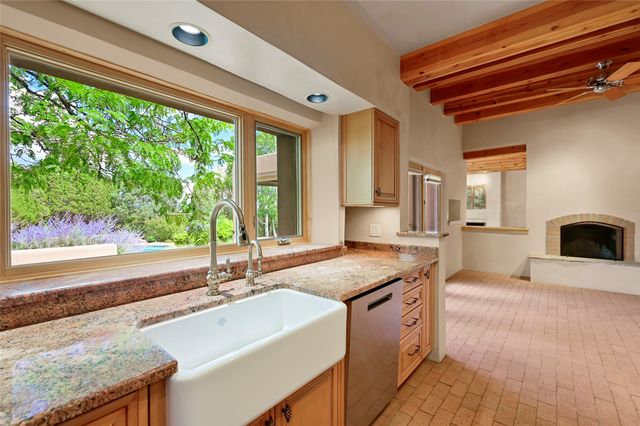 20 Goodnight Trail W, Santa Fe, NM 87506