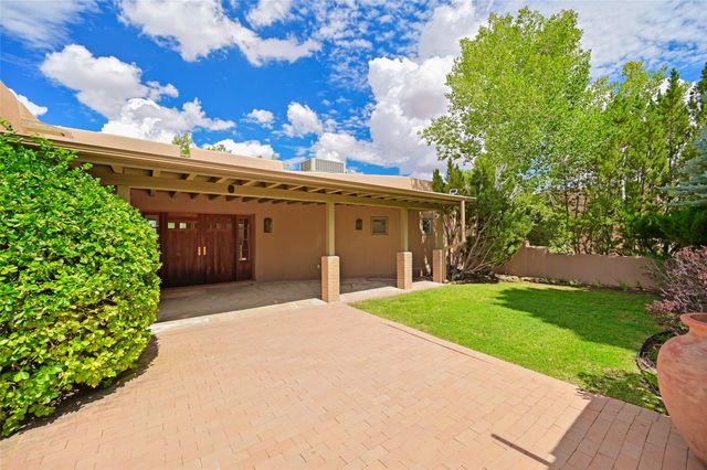 20 Goodnight Trail W, Santa Fe, NM 87506