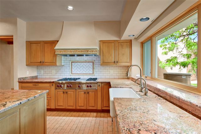 20 Goodnight Trail W, Santa Fe, NM 87506