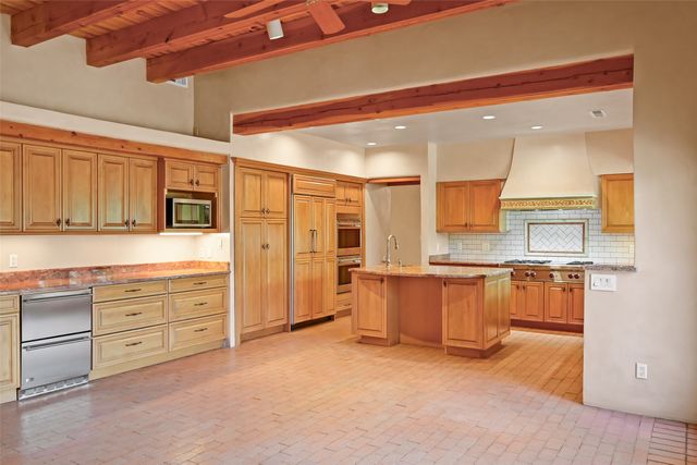 20 Goodnight Trail W, Santa Fe, NM 87506