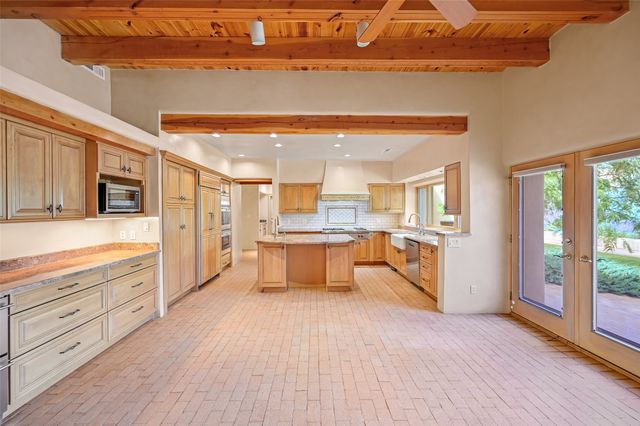 20 Goodnight Trail W, Santa Fe, NM 87506