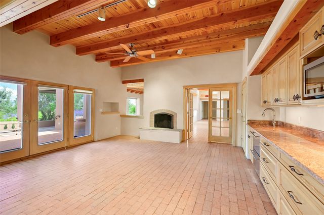 20 Goodnight Trail W, Santa Fe, NM 87506