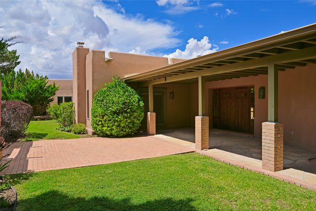 20 Goodnight Trail W, Santa Fe, NM 87506