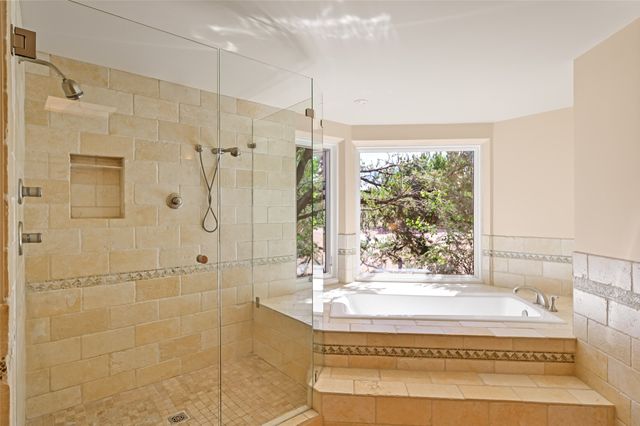 20 Goodnight Trail W, Santa Fe, NM 87506
