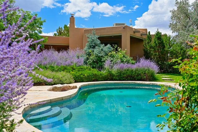 20 Goodnight Trail W, Santa Fe, NM 87506