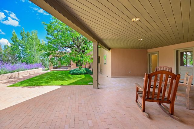 20 Goodnight Trail W, Santa Fe, NM 87506