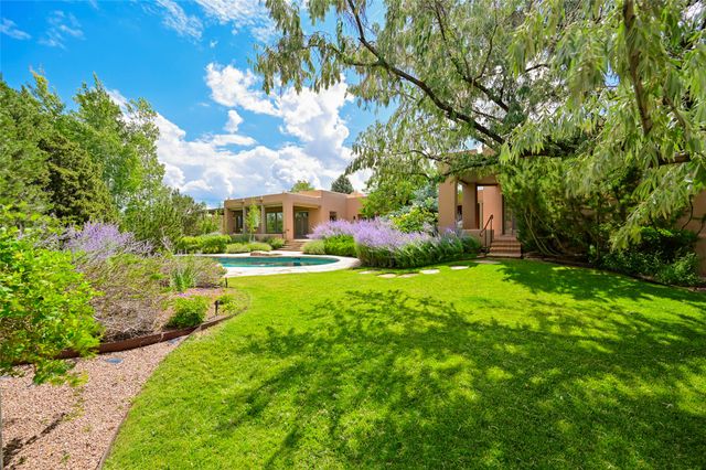 20 Goodnight Trail W, Santa Fe, NM 87506