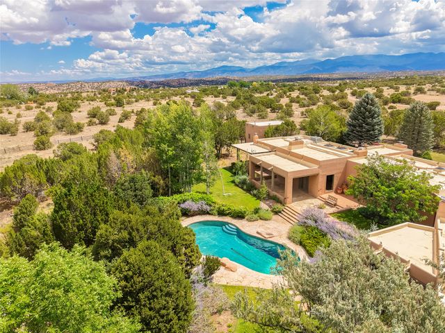 20 Goodnight Trail W, Santa Fe, NM 87506