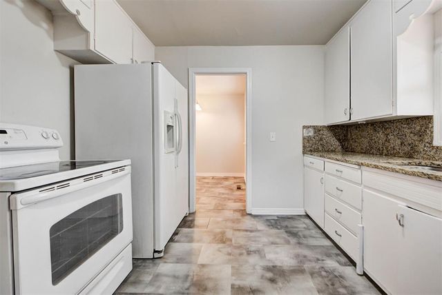 1742 Carlisle Road, The Village, OK 73120