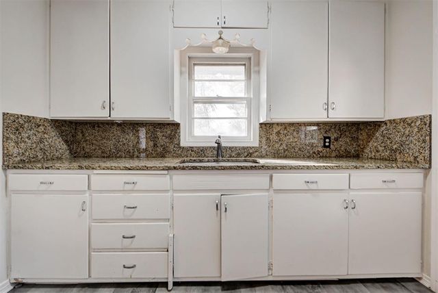 1742 Carlisle Road, The Village, OK 73120