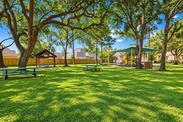 21814 Long Castle Drive, Spring, TX 77388