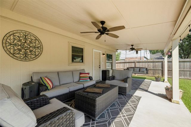 21814 Long Castle Drive, Spring, TX 77388